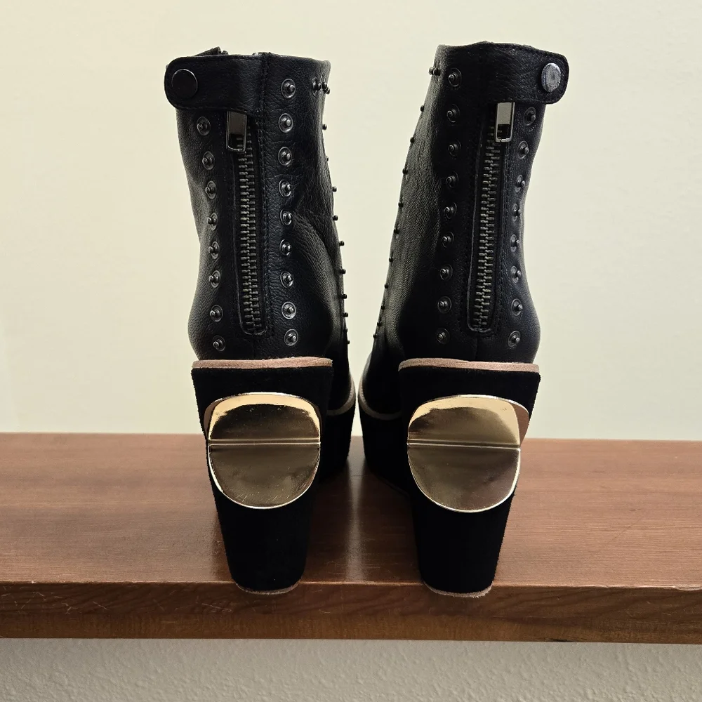 Cut Out Wedges - Picture 3 of 6